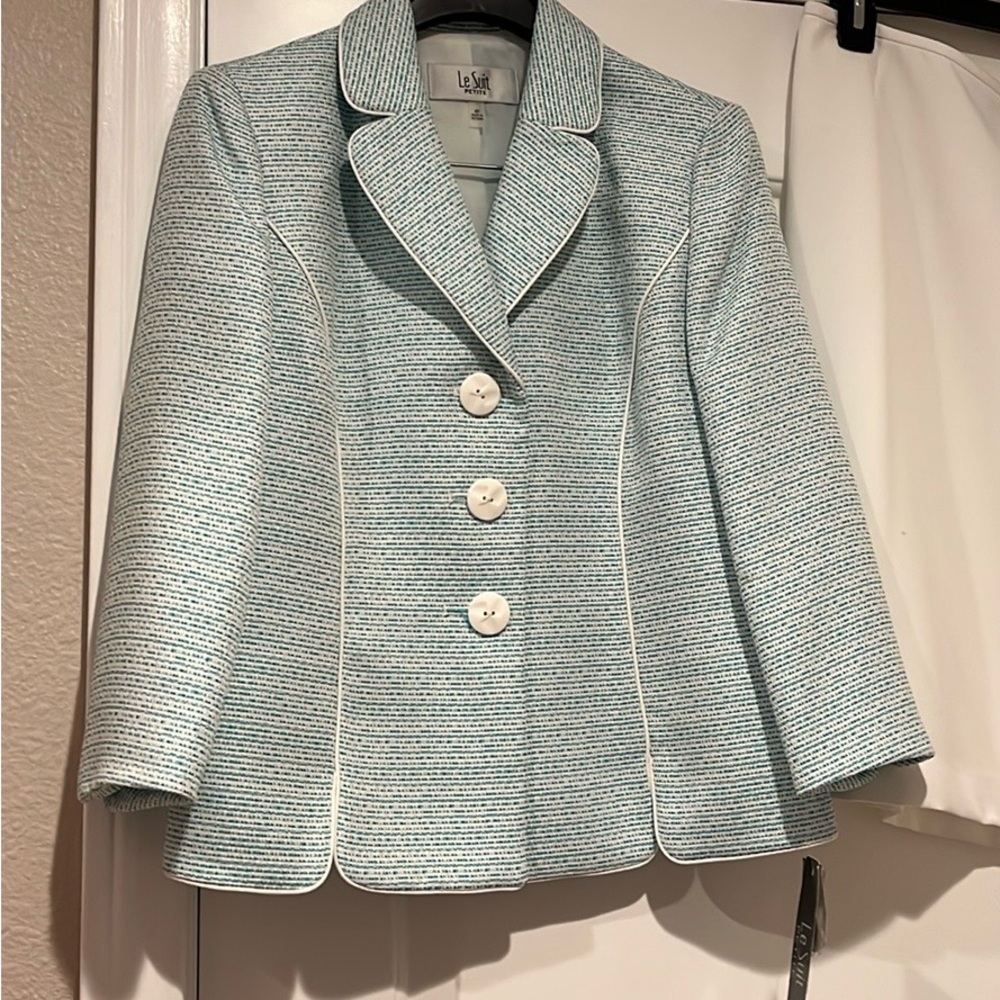 Le Suit Light turquoise blue and white skirt set NWT